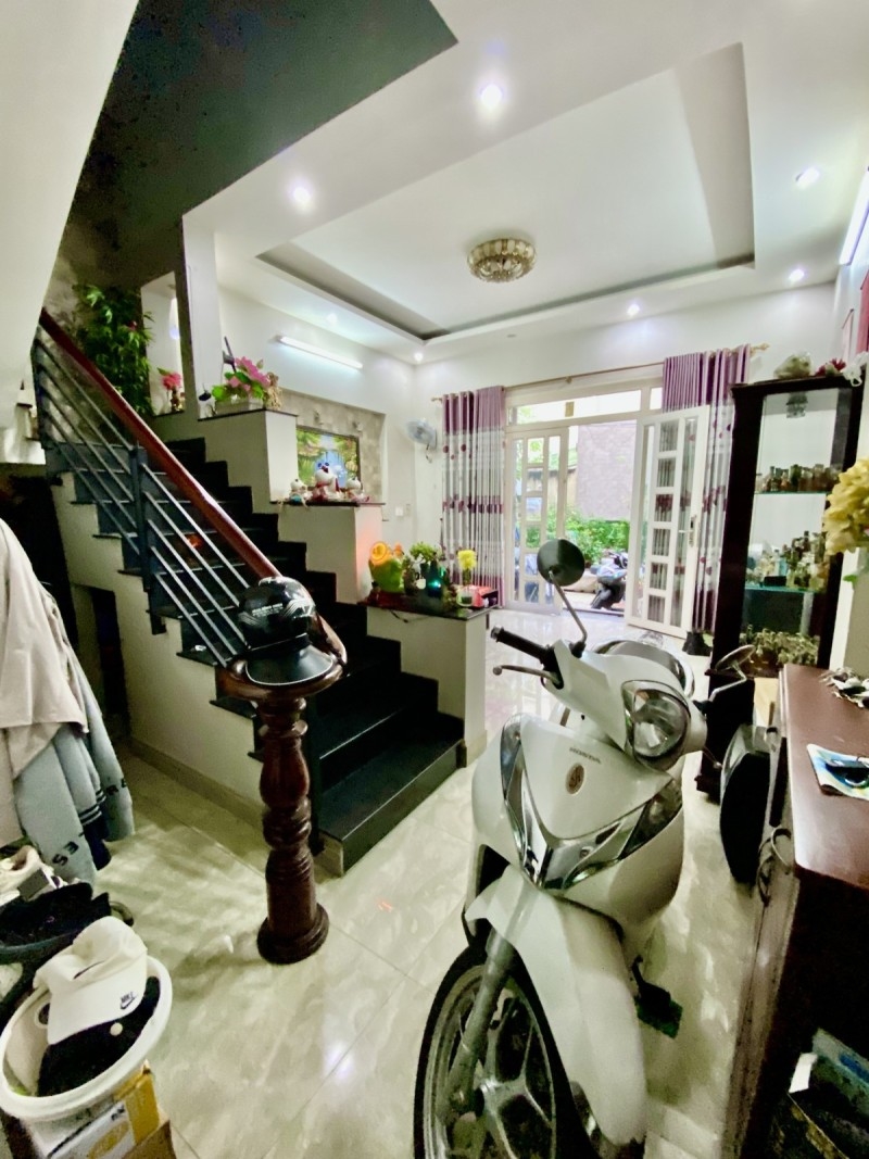 Biệt Thự Mini . Hẻm Xe Tải Thông. Thoại Ngọc Hầu. Tân Phú.