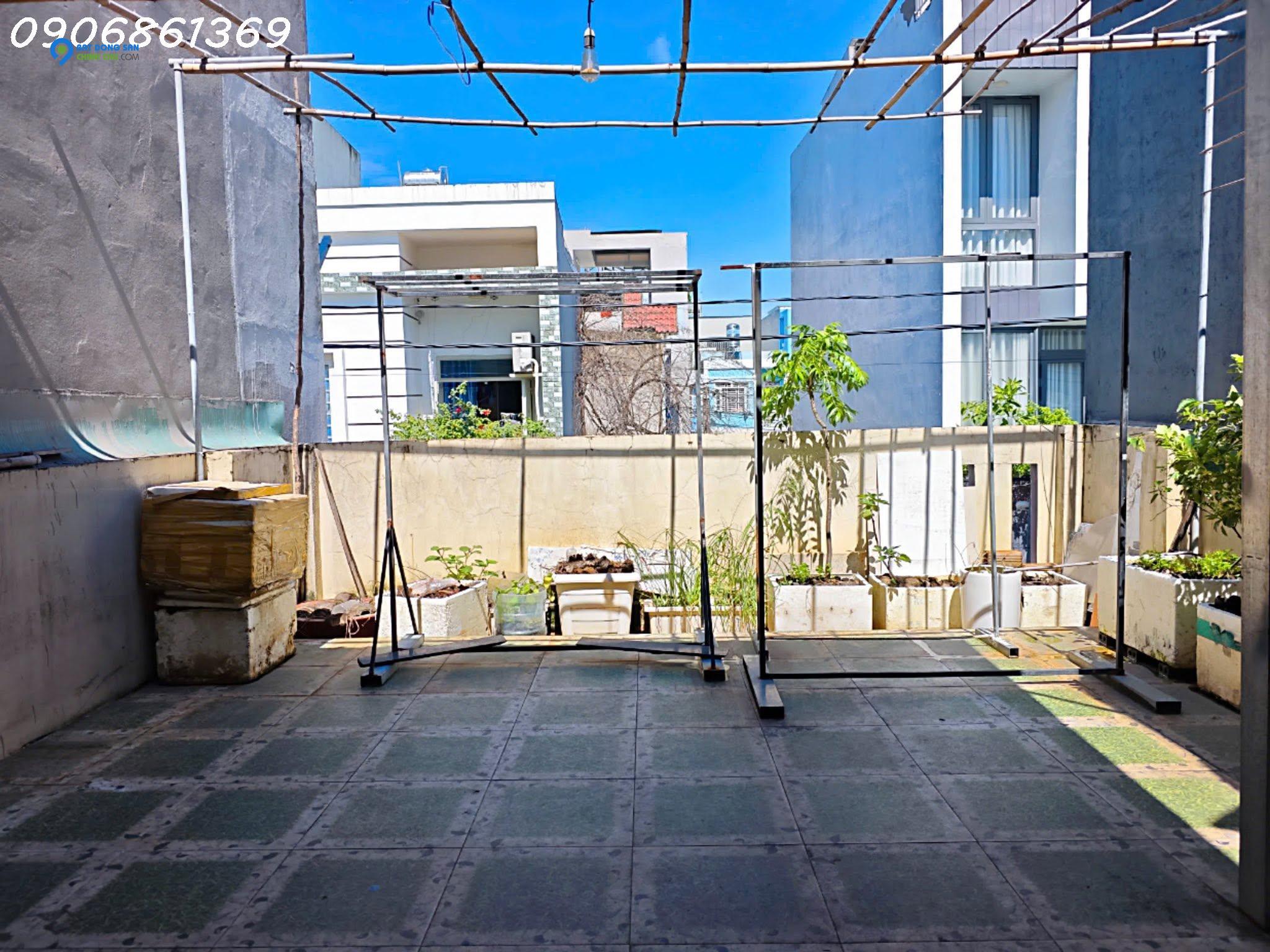 CĂN GÓC 2 MT, 65m2, 3 TẦNG LẦU, SÂN THƯỢNG THOÁNG MÁT, ĐƯỜNG LINH ĐÔNG, PHƯỜNG LINH ĐÔNG, THỦ ĐỨC, ĐƯỜNG TRƯỚC NHÀ 7M.