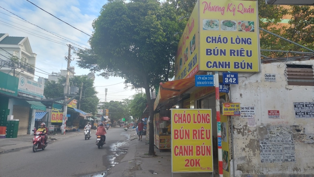 CẦN SANG GẤP QUÁN TAI ĐƯỜNG NGUYỄN THÌ ĐẶNG, QUẬN 12