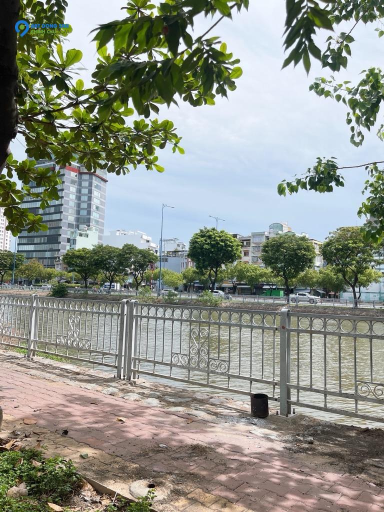 CẦN TIỀN BÁN GẤP NHÀ MT BA ĐÌNH, P8, Q8, VIEW SÔNG, DT: 40M2(4 X 10M) CHỈ 5.2 TỶ