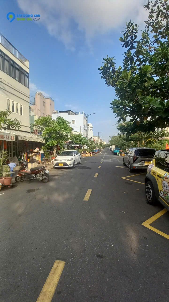 CẦN TIỀN BÁN GẤP NHÀ MT BA ĐÌNH, P8, Q8, VIEW SÔNG, DT: 40M2(4 X 10M) CHỈ 5.2 TỶ