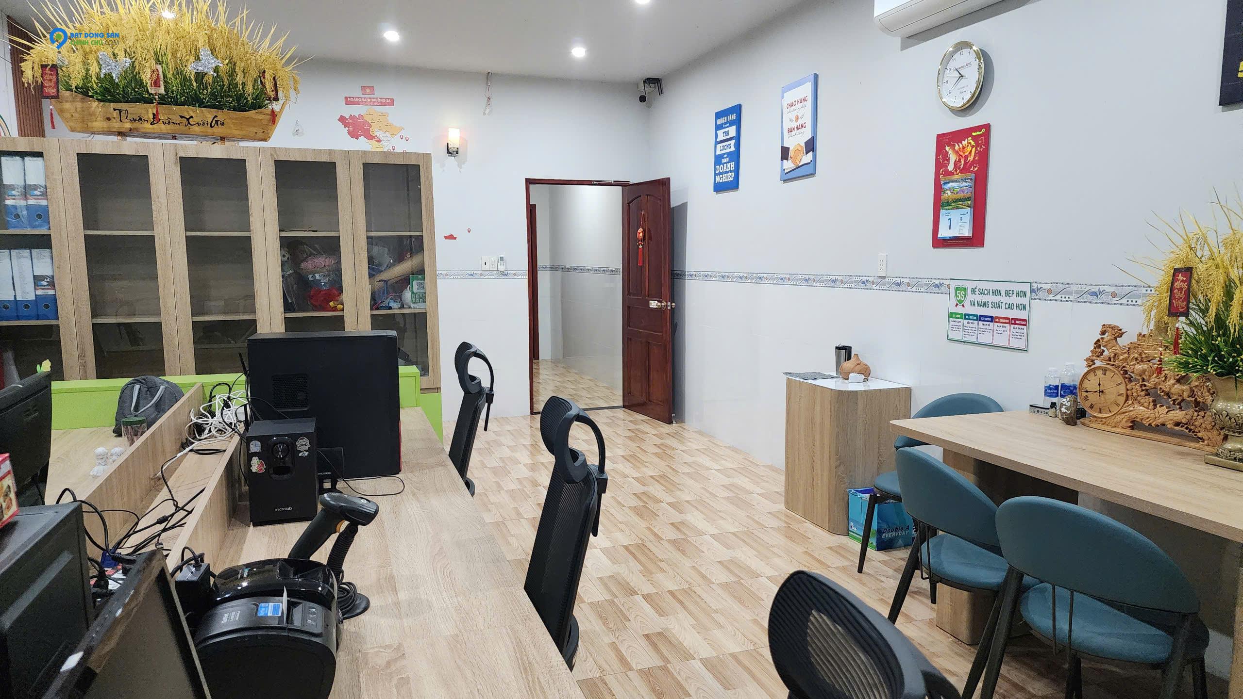 CHO THUÊ VĂN PHÒNG MỚI 45M2 PHÚ THỨ, CÁI RĂNG - VỊ TRÍ ĐẮC ĐỊA, GIÁ HẤP DẪN CHỈ 6.5 TRIỆU, SỔ ĐỎ, GỌI 0907623962!