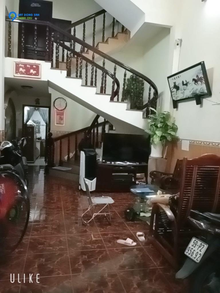 CMT8 – HẺM Ô TÔ TRÁNH – NHÀ ĐẸP 5 TÂNG – GẦN CÔNG VIÊN LÊ THỊ RIÊNG- CHỈ 12.5 TỶ.