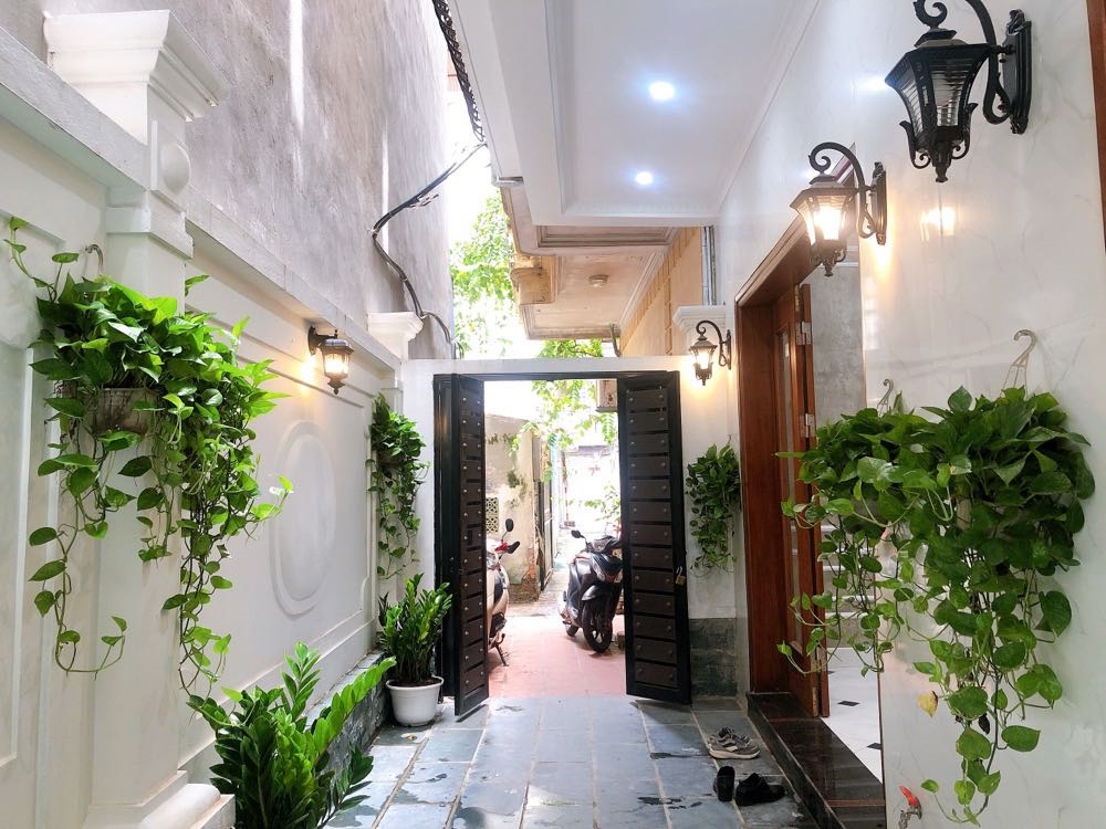 Cần BÁN NHÀ Phố YÊN LẠC building, 5 tầng, 45m2, thang máy chuẩn 5 sao, nội thất sịn sò, vị trí đắc địa, TRUNG TÂM QUẬN HAI BÀ TRƯNG