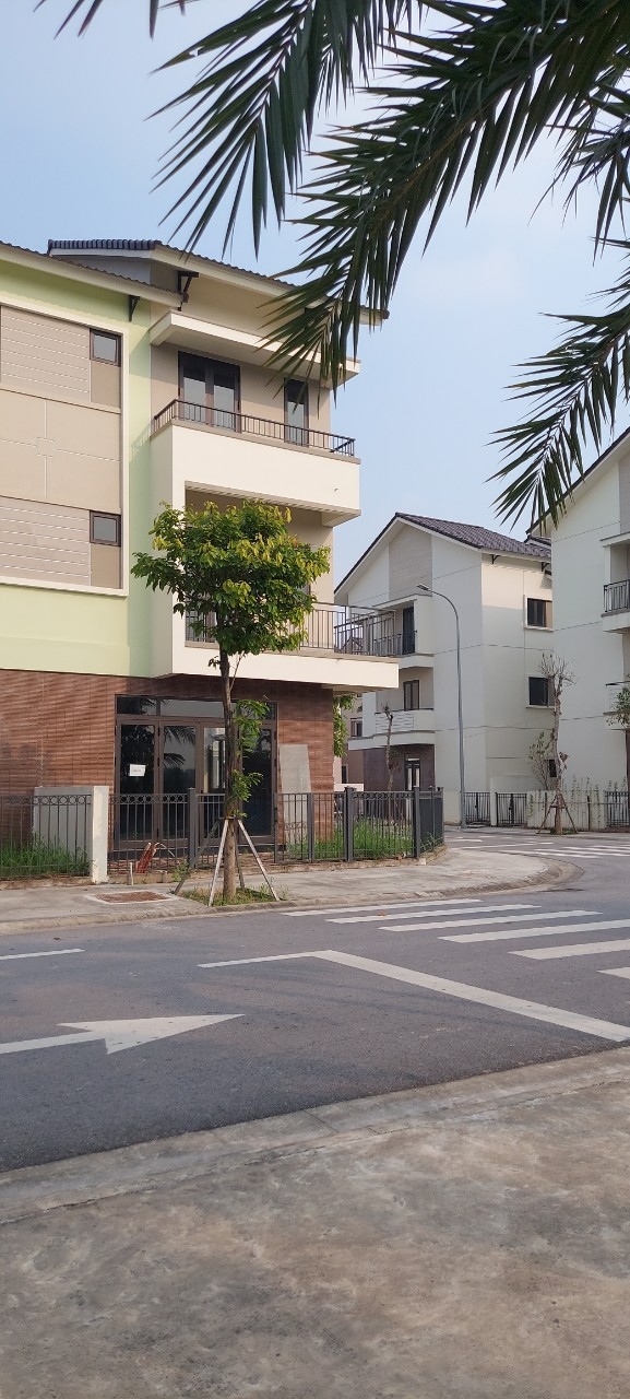 Căn Shophouse góc view sông sen, DT 130,5 m2, trục thông cực đẹp, giá ổn