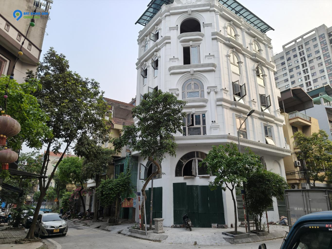 Căn góc - Khu phân lô Tái Định cư - mặt đường Tam Trinh. Nhà View Công Viên Mini, Hồ điều hòa. Giá 14,5 Tỷ