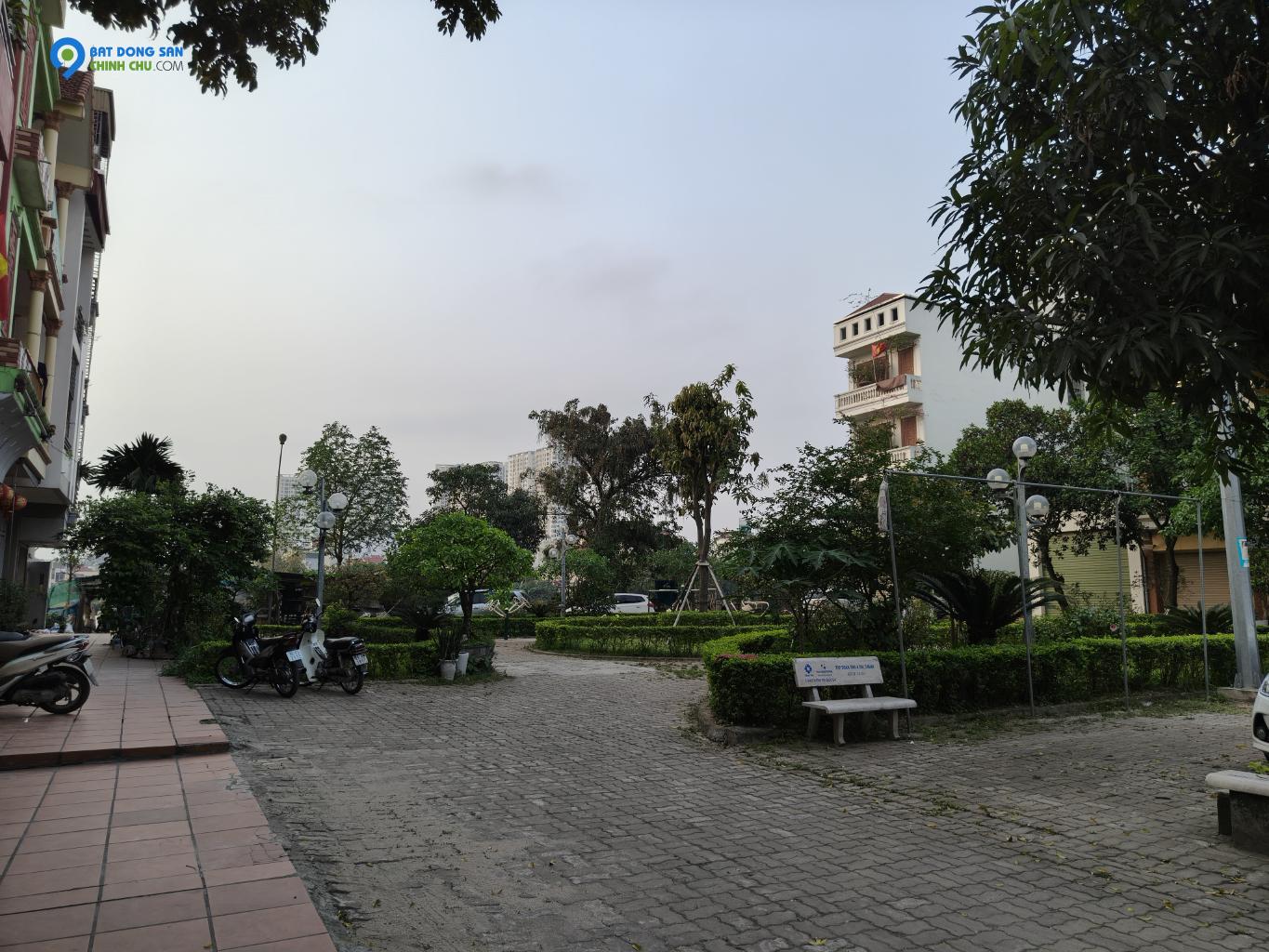 Căn góc - Khu phân lô Tái Định cư - mặt đường Tam Trinh. Nhà View Công Viên Mini, Hồ điều hòa. Giá 14,5 Tỷ