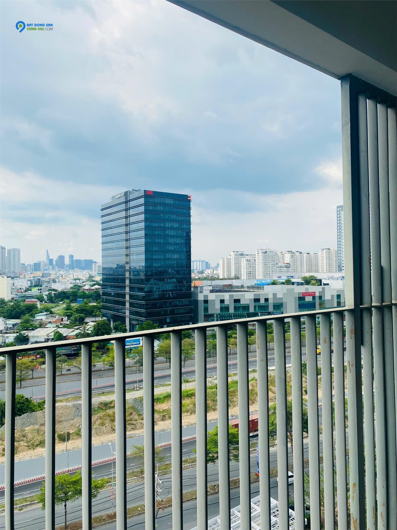 Căn hộ Lavida Plus Q7 giá hời! 43m2, 1PN, tầng 11 view đẹp, sổ hồng trao tay, chỉ 2.8 tỷ - LH 0938772167
