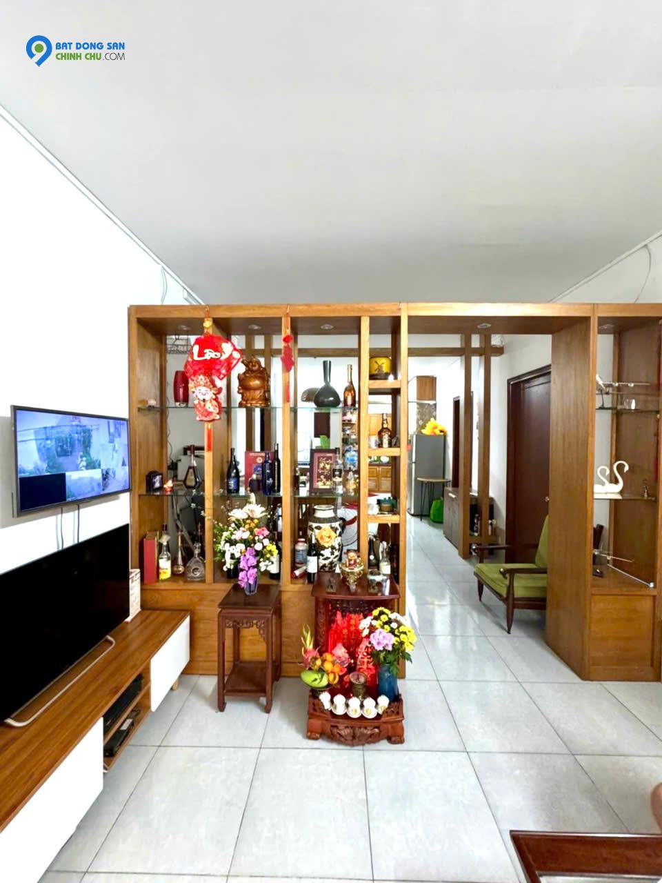 Căn hộ dịch vụ trung tâm Q.3 – 19 phòng – thu nhập 120 triệu/tháng, DT 210m2