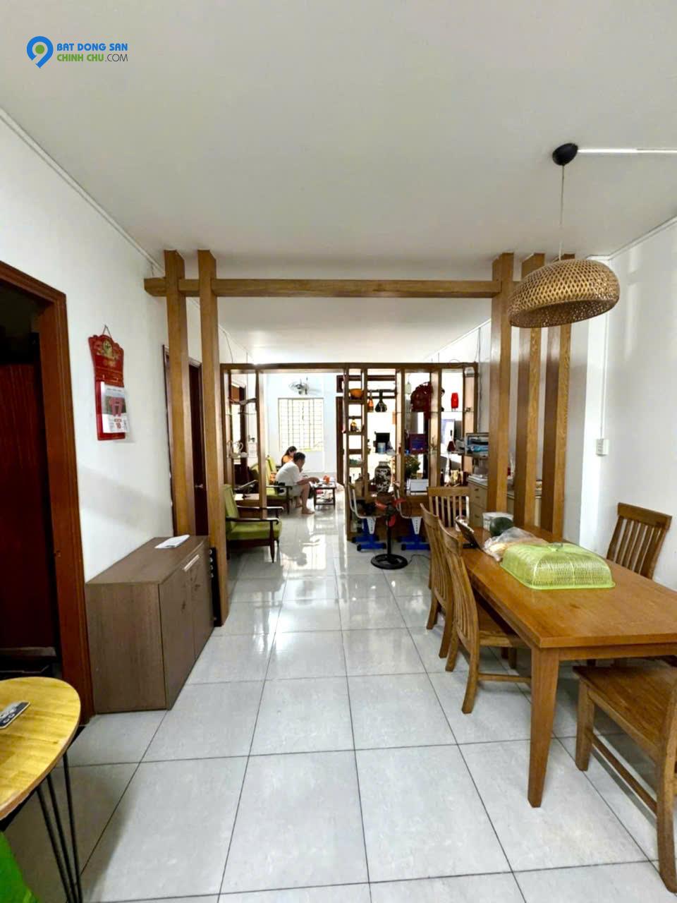 Căn hộ dịch vụ trung tâm Q.3 – 19 phòng – thu nhập 120 triệu/tháng, DT 210m2