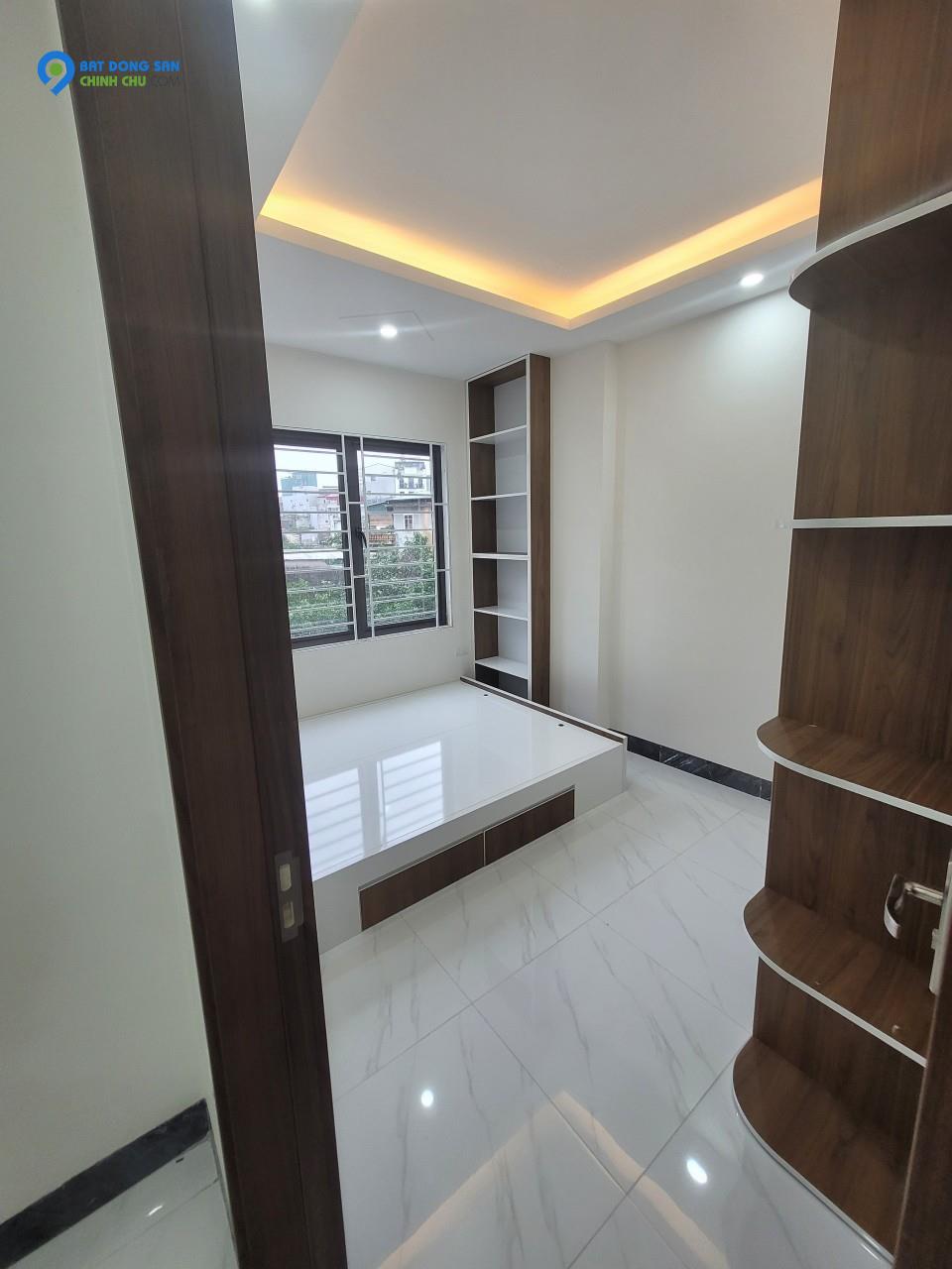 Chính chủ bán chung cư P1 Chùa Láng,50m2,giá 950tr