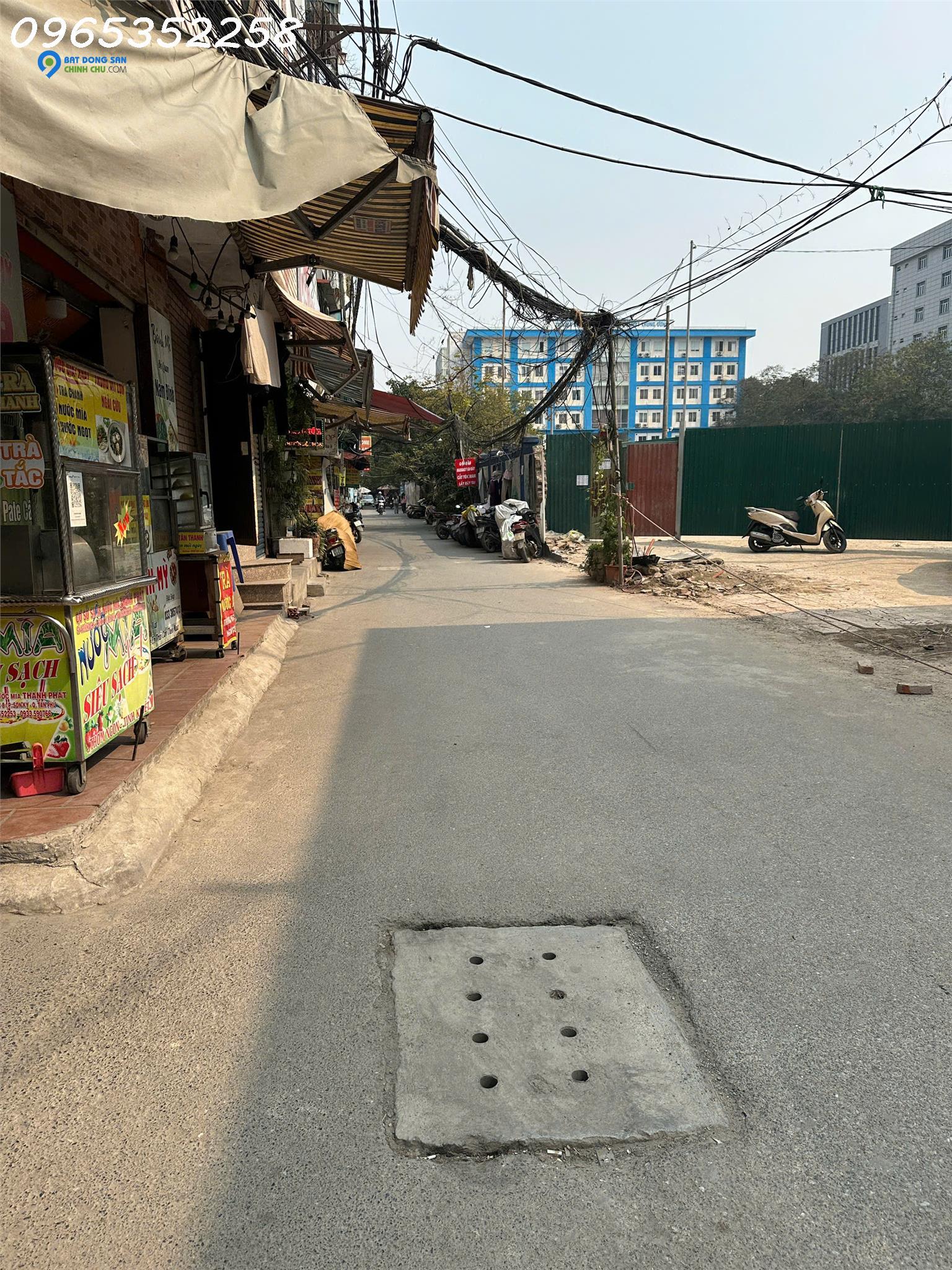 Tôi chính chủ bán nhà phân lô ô tô khu Nguyễn Trãi, Diện tích  58mT2, gần trường  Khu sinh viên