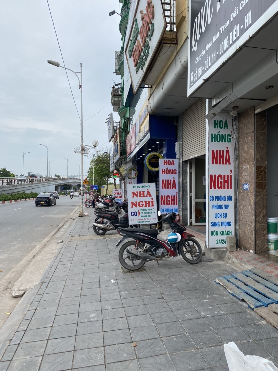 Chính chủ cần cho thuê nhà mặt đường Cổ Linh, gần Aeon Mall Long Biên, Quận Long Biên, Hà Nộ