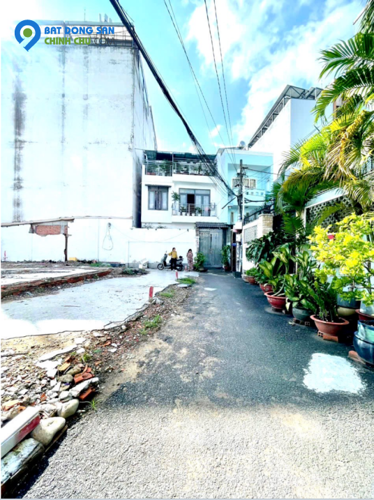 Cho thuê nhà 3MT Số 855 Quang Trung, P8, Gò Vấp. DT 40x60m trệt lầu, 5000m2 giá 499 triệu