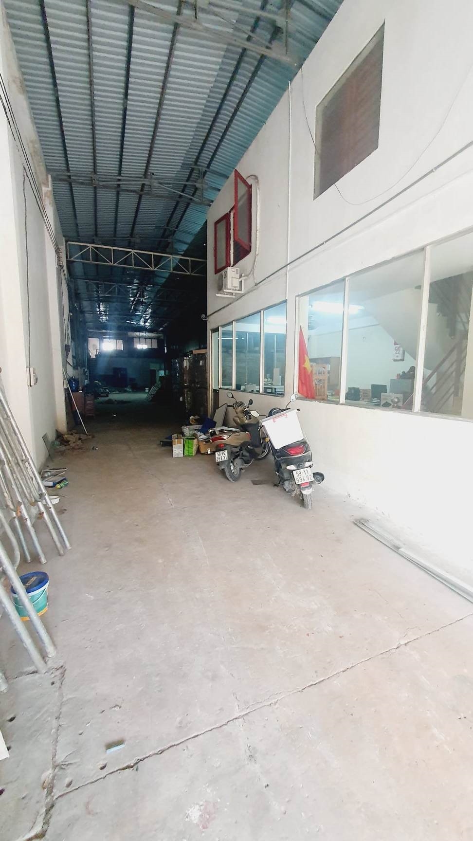 Cho thuê xưởng 400m2 gần Trần Văn Mười, đường XXT6, cho nhà văn phòng, bếp ăn..v.v.