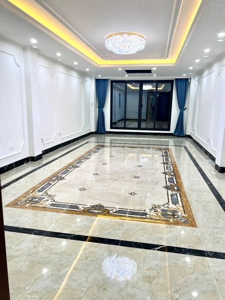 Đẹp mê ly, Nhà Cầu Giấy phân lô, 3 ô tô tránh, 80m2, giá 17.7 tỷ (Đẹp - rẻ nhất phân khúc)