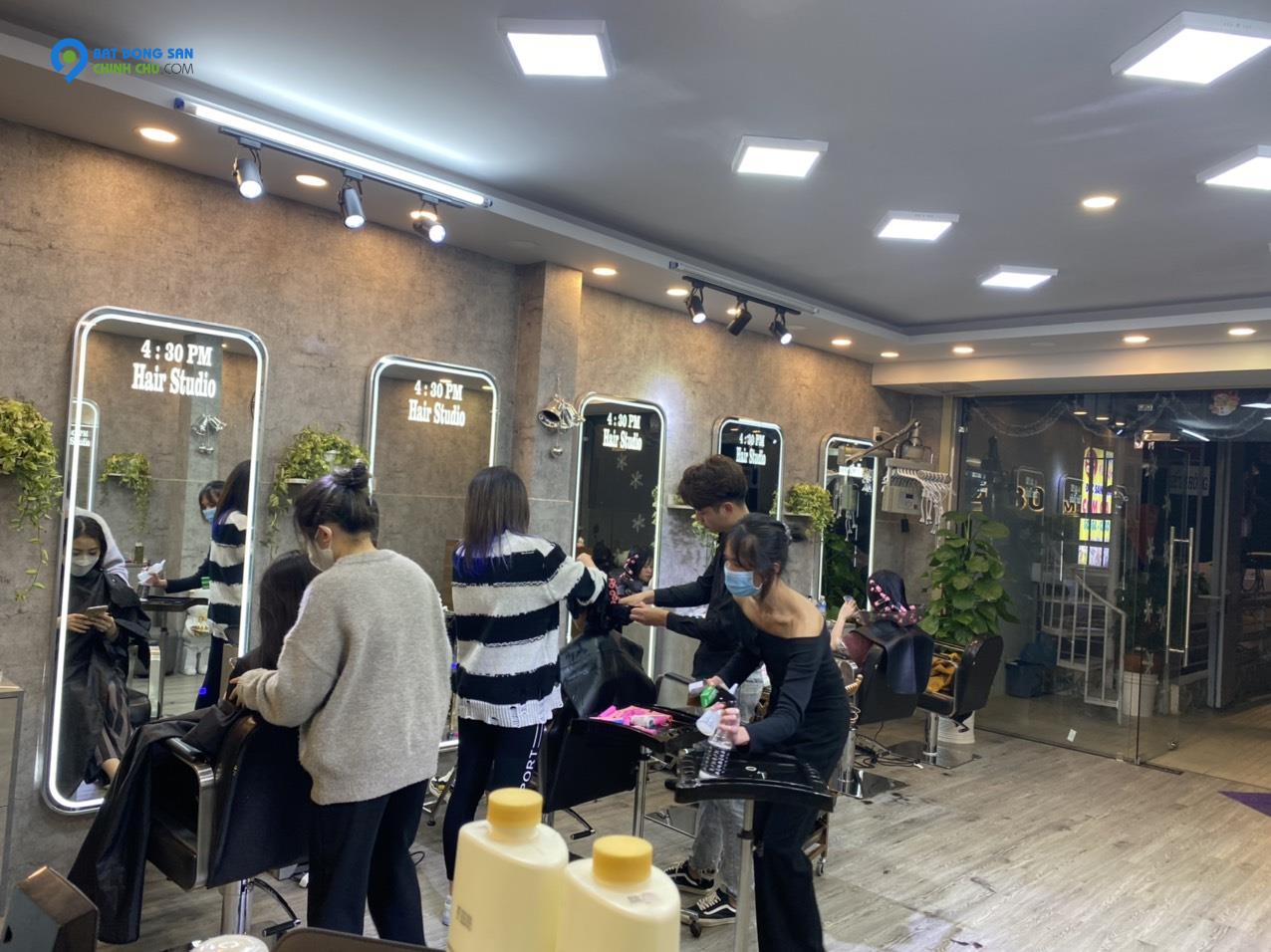 Do Không Có Người Quản Lý Nên Mình Cần Sang Lại Salon