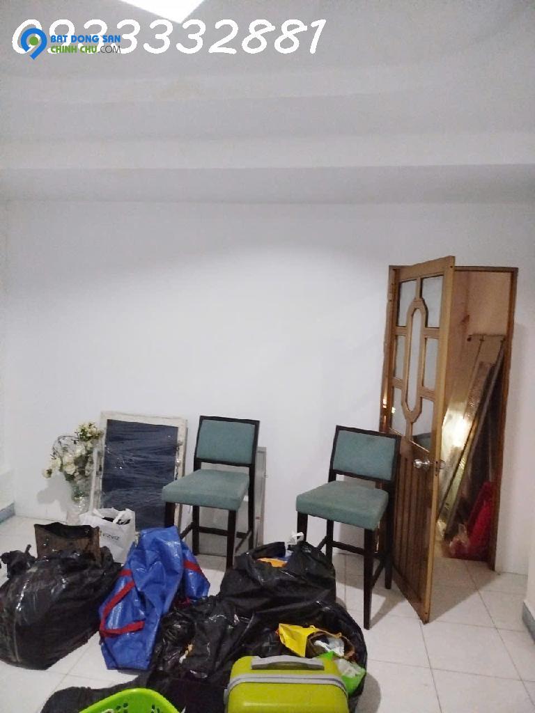 Dưới 5,8 tỷ nhà MT 2  Lầu + ST gần Lạc Long Quân, đang cho thuê 14tr/tháng