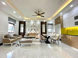 HIẾM!! Nhà Mặt Phố Trần Nhân Tông, Vị Trí Đẹp, Vỉa Hè Rộng, KD Đỉnh, 70m2, 4Tầng,Gía 37 Tỷ