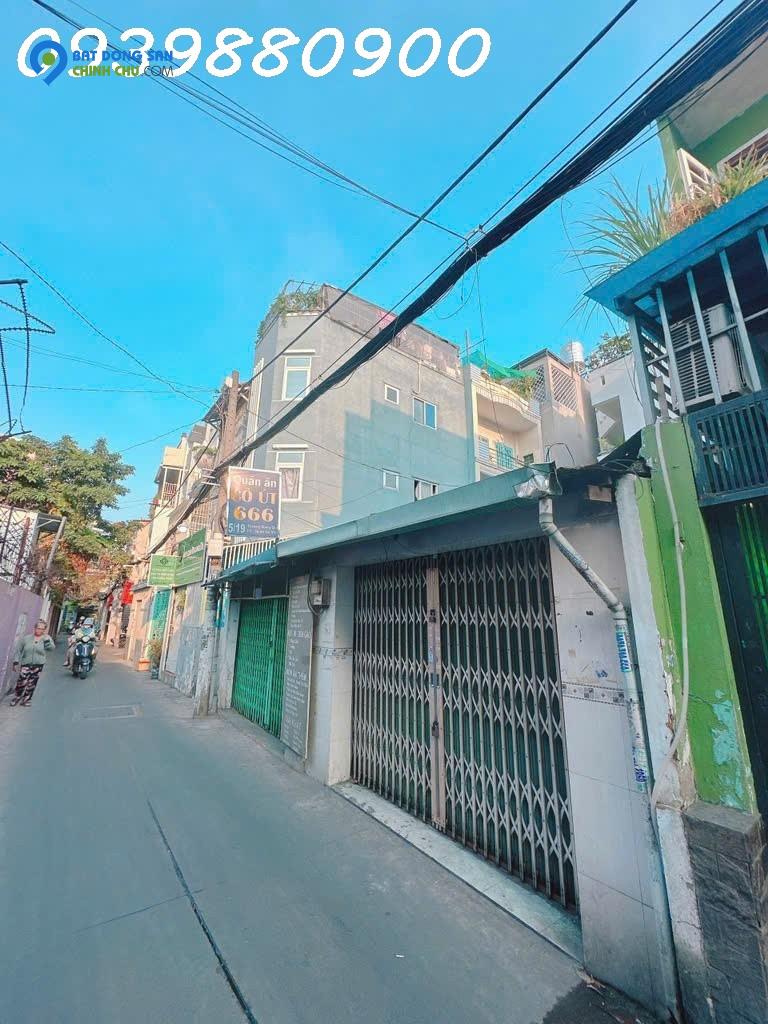 HXH sát Hoàng Hoa Thám, Bình Thạnh. Nhà cũ tiện xây mới.