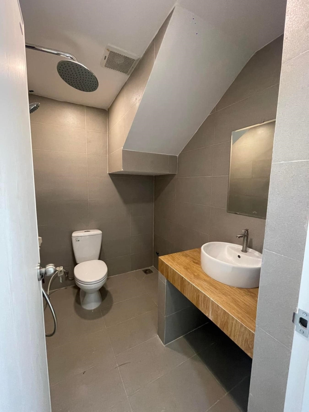 Hót! nhà Trần Văn Quang ,p10, QTânBình.dt:48m2 ,2 lầu, 2pn ,2wc, Chỉ 5.4 Tỷ( Vẫn còn TL)