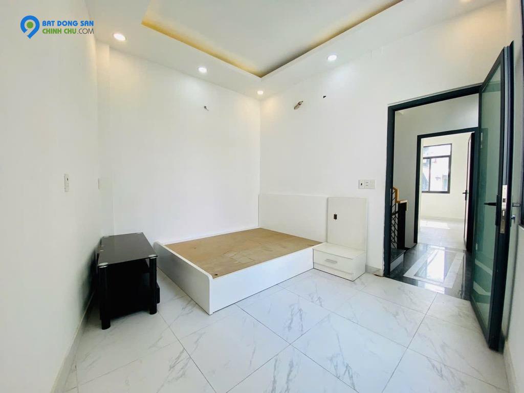 Huỳnh Văn Bánh - Phú Nhuận - LÔ GÓC PHÙ HỢP CHDV. NỞ HẬU