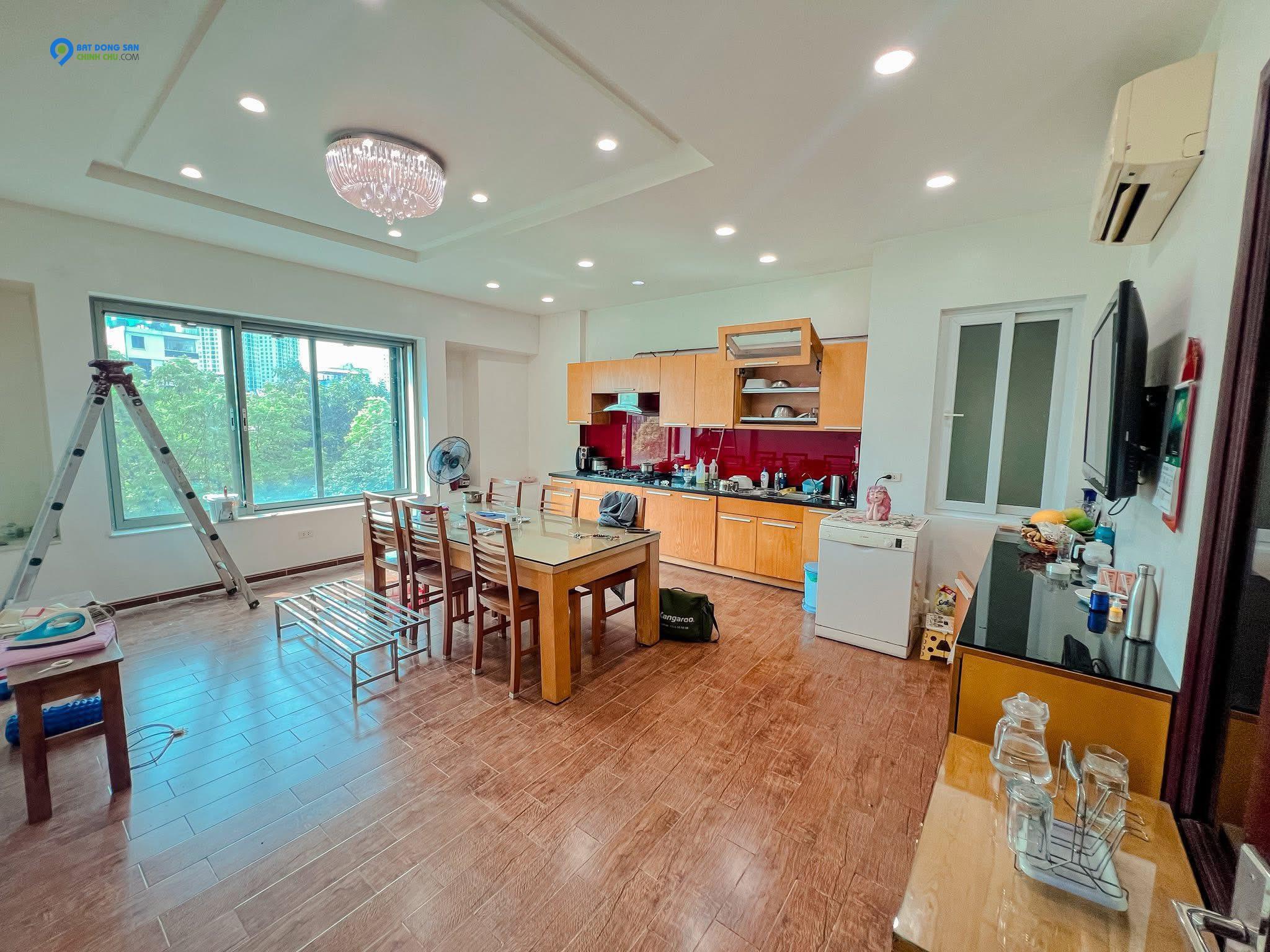 Liền kề VIP Lạc Long Quân - View Hồ – Ô tô vào nhà – 83m² x 6T, MT 5.5m – Thang máy