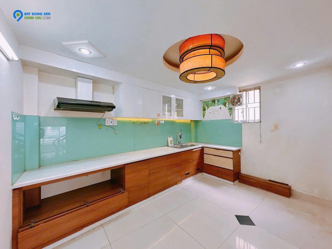 NHÀ ĐẸP 5 TẦNG BTCT NGUYỄN THỊ THẬP – 4M x 13M – Ô TÔ NGỦ NHÀ – GIÁ CHỈ 8.5 TỶ