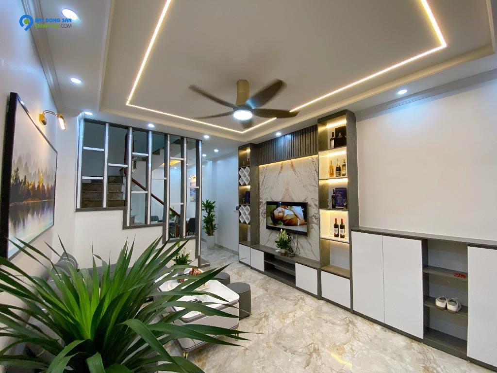 NHÀ ĐẸP NGÕ THÔNG XUÂN THỦY, 5 TẦNG, 52M2 CHỈ 9,45 TỶ