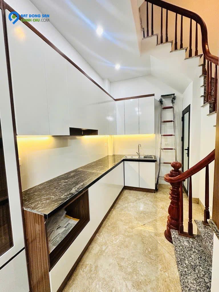 NHÀ MỚI SẴN Ở NGAY- THOÁNG SÁNG - KHU VỰC PHÁT TRIỂN- 30m RA Ô TÔ TRÁNH