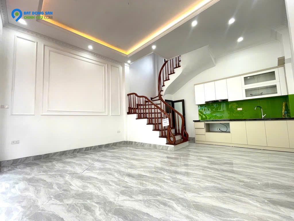 NHÀ MỚI TINH TRẦN CUNG – 35M2 – 5 TẦNG – MẶT TIỀN 4.5M – Ô TÔ LÙI CỔNG – 8 TỶ