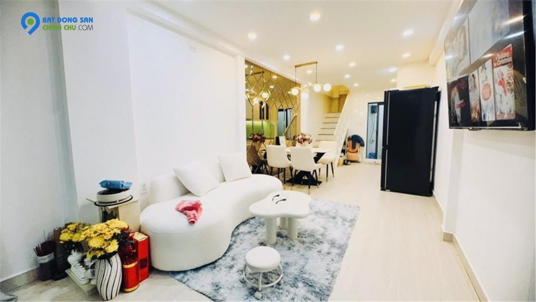 NHÀ MỚI XÂY ĐẸP NGUYỄN TRI PHƯƠNG, Q10 – NỞ HẬU, DT 29M²