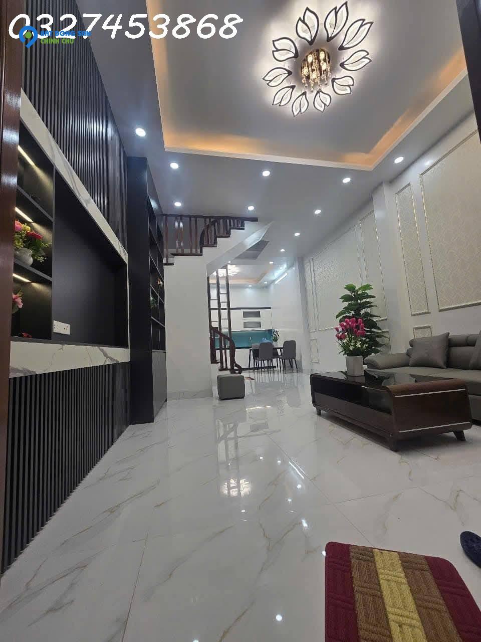 NHÀ SIÊU HIẾM Ở TRẦN THÁI TÔNG-NHÀ ĐẸP LUNG LINH-NGÕ TO RỘNG