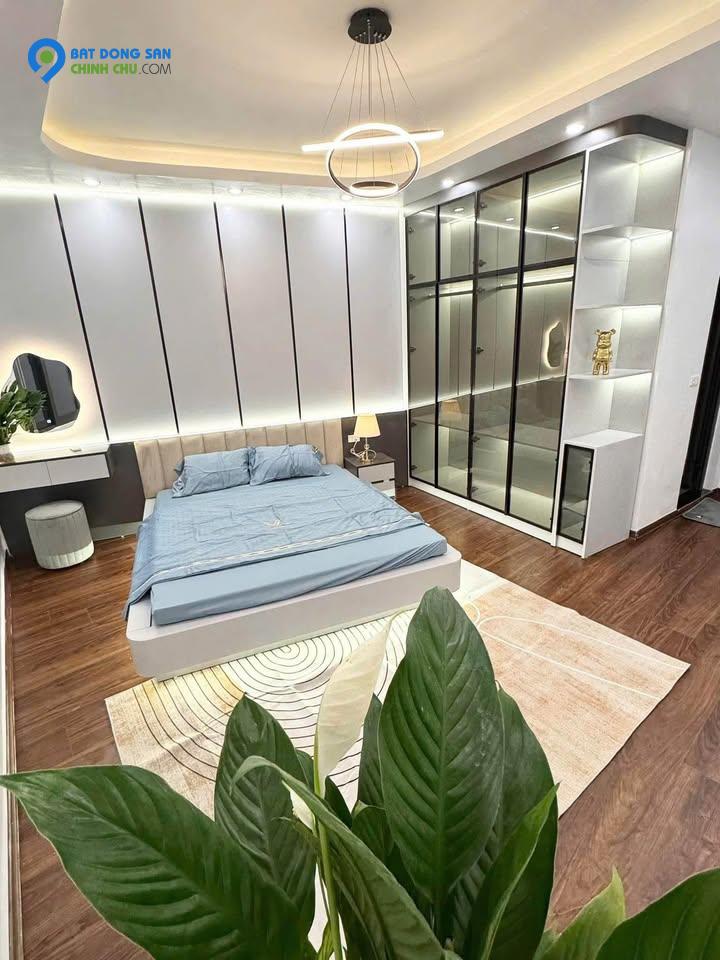 NHỈNH 5 TỶ - SIÊU PHẨM ĐỘI CẤN - BA ĐÌNH - GẦN Ô TÔ - GẦN HỒ - NGÕ THÔNG - 37M*5T - FULL NỘI THẤT.