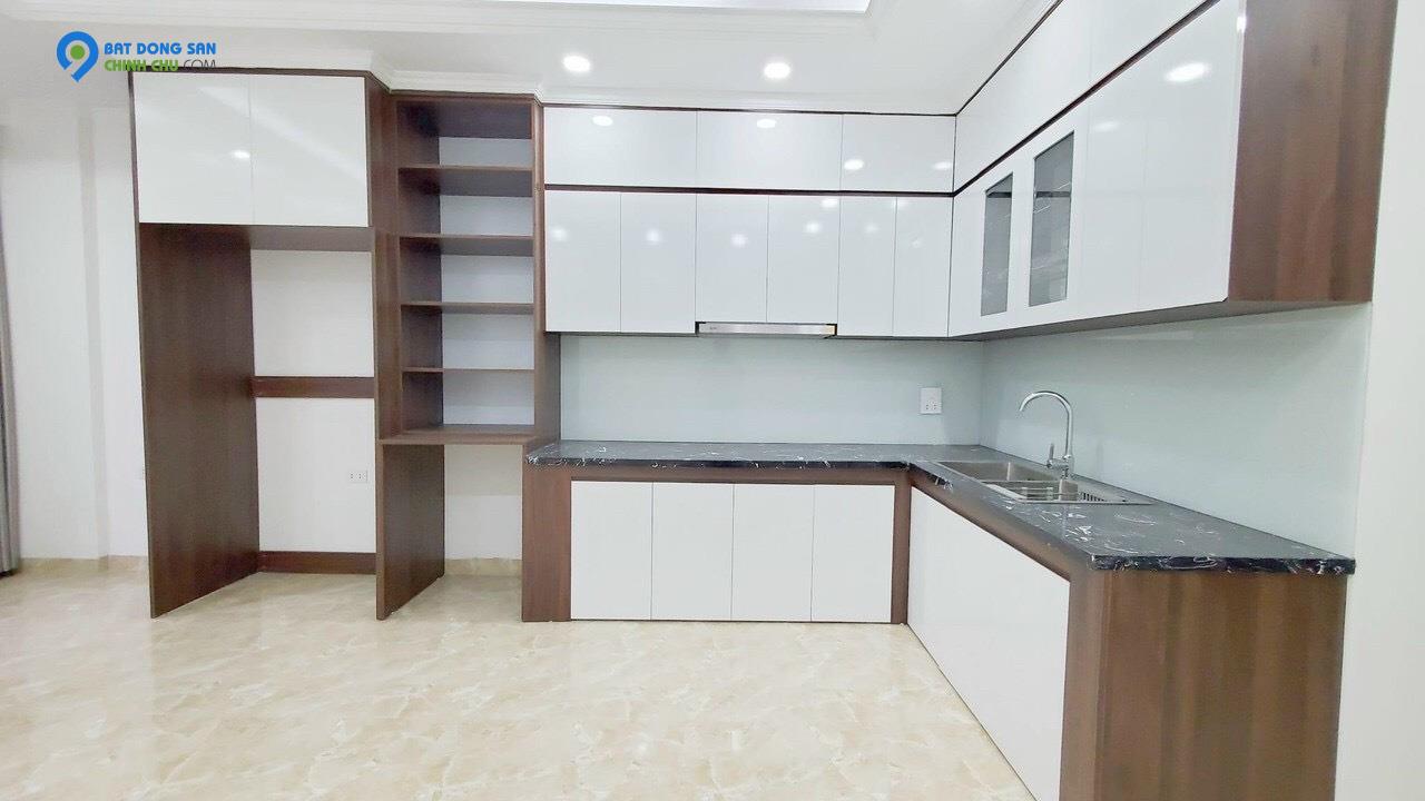 Ngõ 68 Cầu Giấy - nhỉnh 7 tỷ 7 tầng thang máy 40m2 kinh doanh