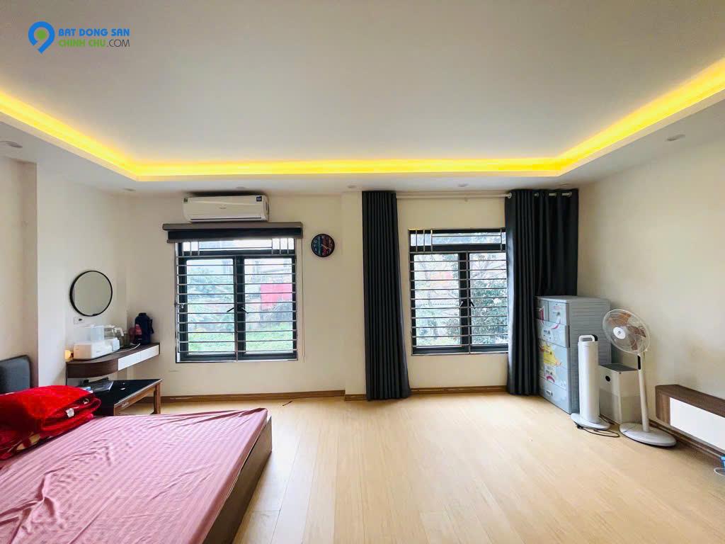 Nhà Bà Triệu Hà Trì, 40m 5 tầng thang máy hiện đại, gần phố. Giá 8 tỷ