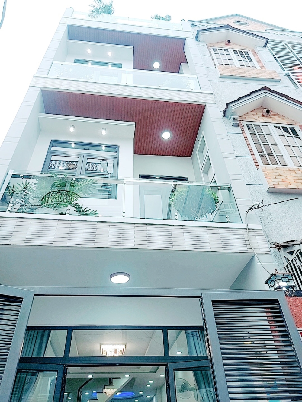 Nhà Đẹp 4 tầng Quận Tân Bình,248M2,Hẻm Ôtô 5m VàoNhà,tặng Full Nội Thất,Ngang 4m,Nhỉnh8 tỷ.