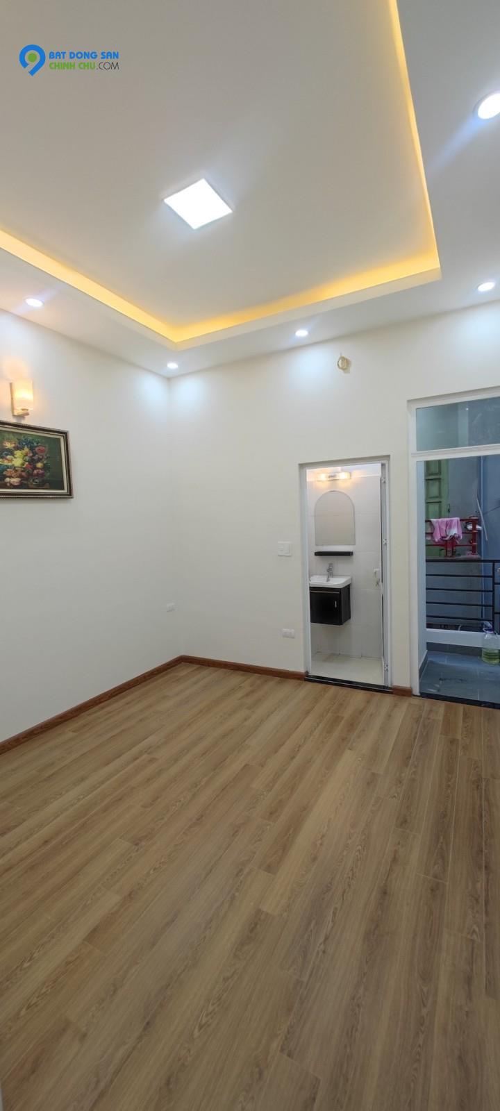 Nhà Phố Hoàng Hoa Thám, 48m2, 4 tầng, 5.5 tỷ.