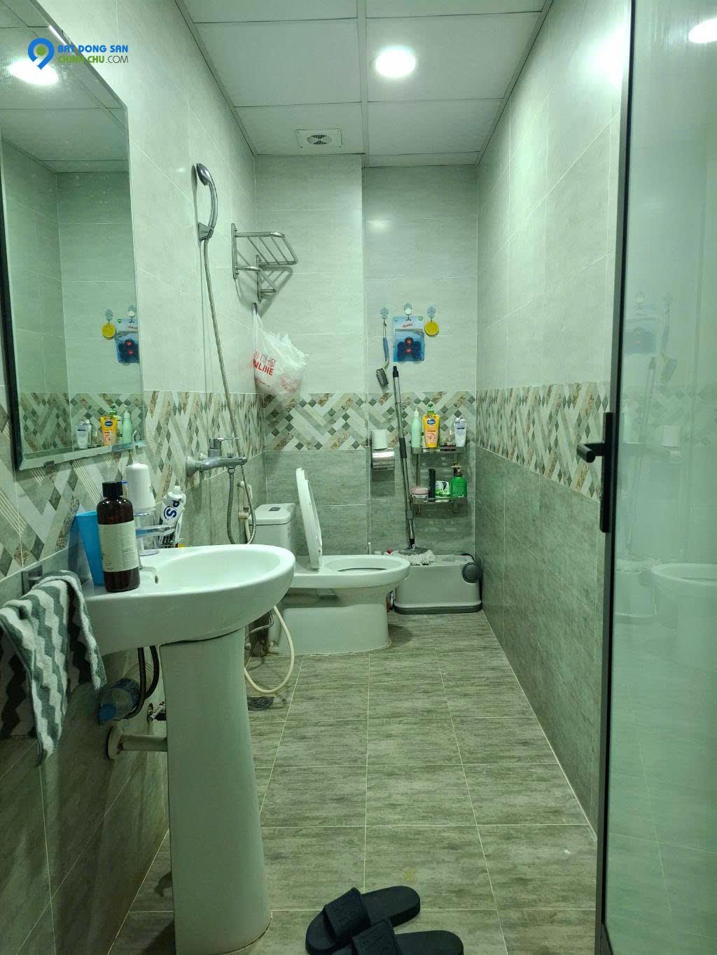Nhà Trần Quốc Hoàn 60m2 x 4T x MT5m, PLô, ô tô, giá 21.8 tỷ