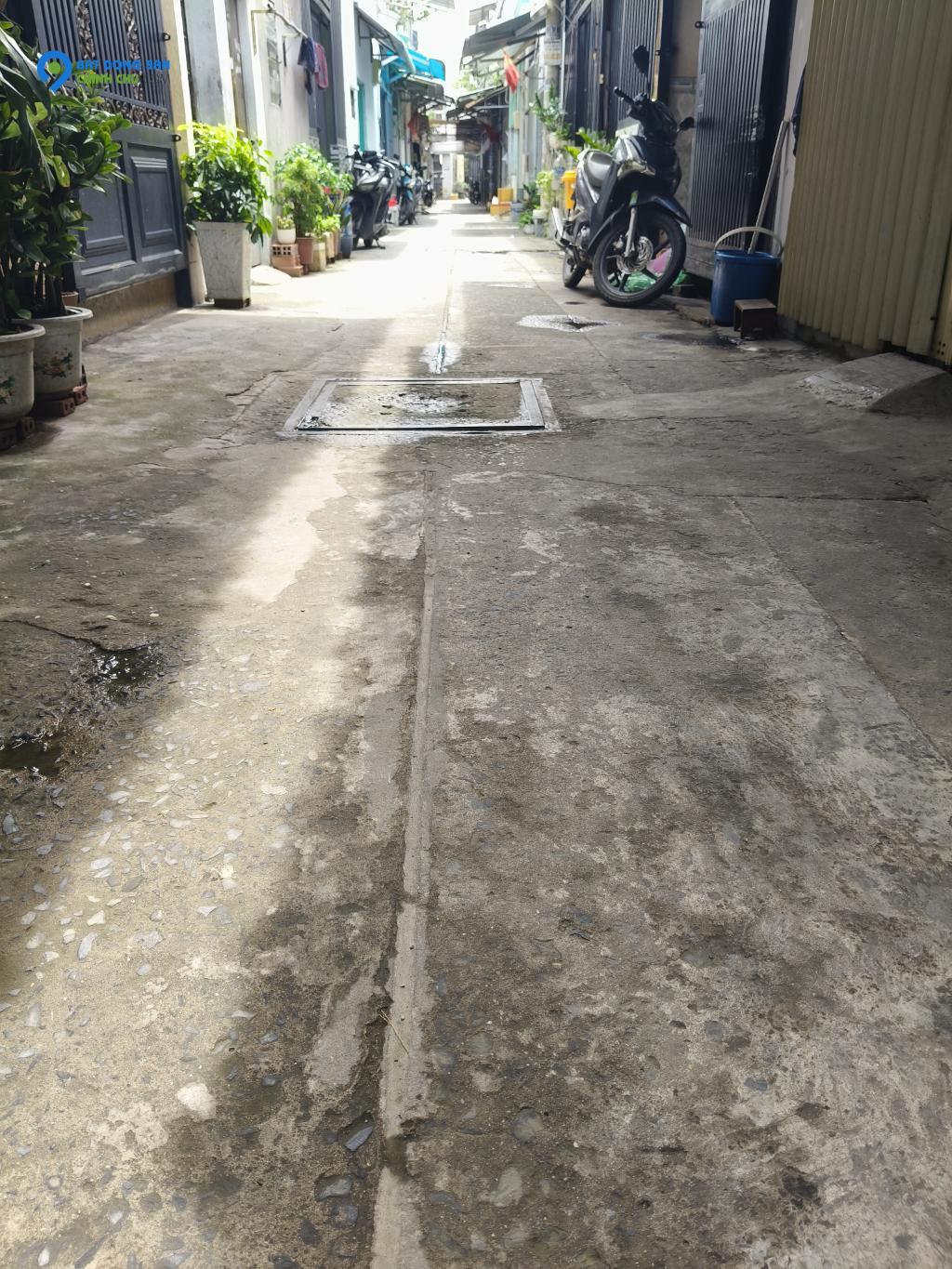 Nhà bán Nguyễn Ảnh Thủ DT 4x10 m2 , giá  3.3 tỷ phường Hiệp Thành Quận 12