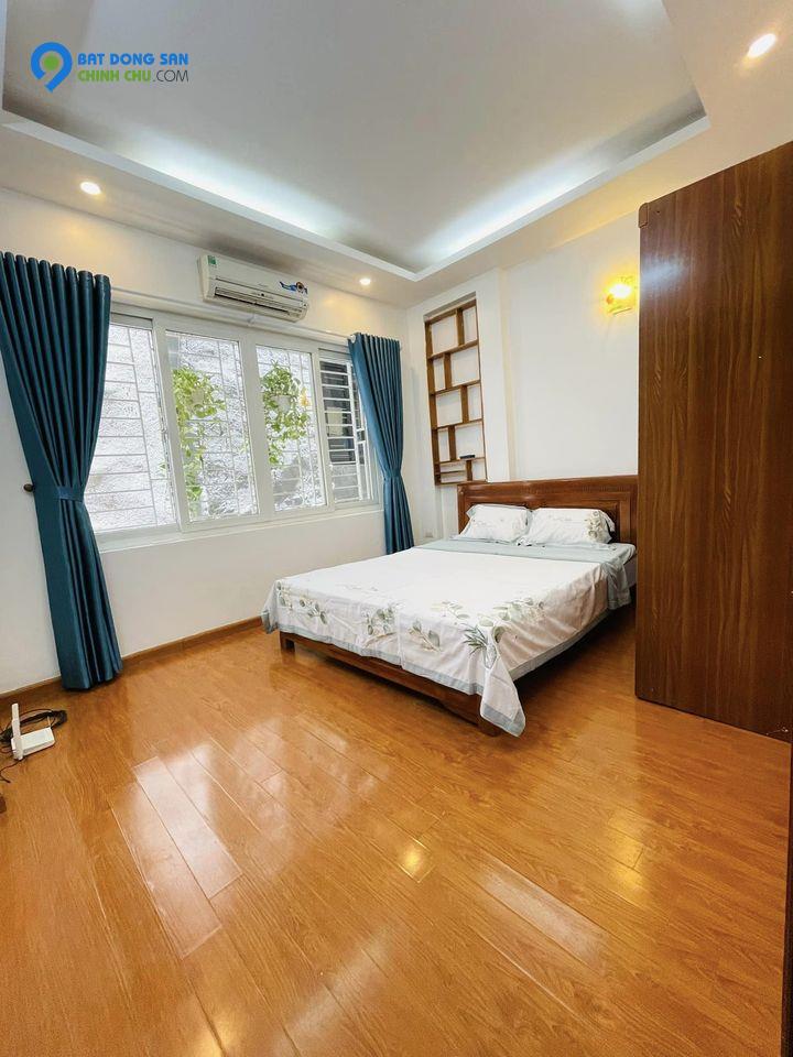 Nhà đẹp 5 tầng phố Nguyễn Phúc Lai, 40m2, 5.55 tỷ vị trí siêu đẹp, ngõ nông