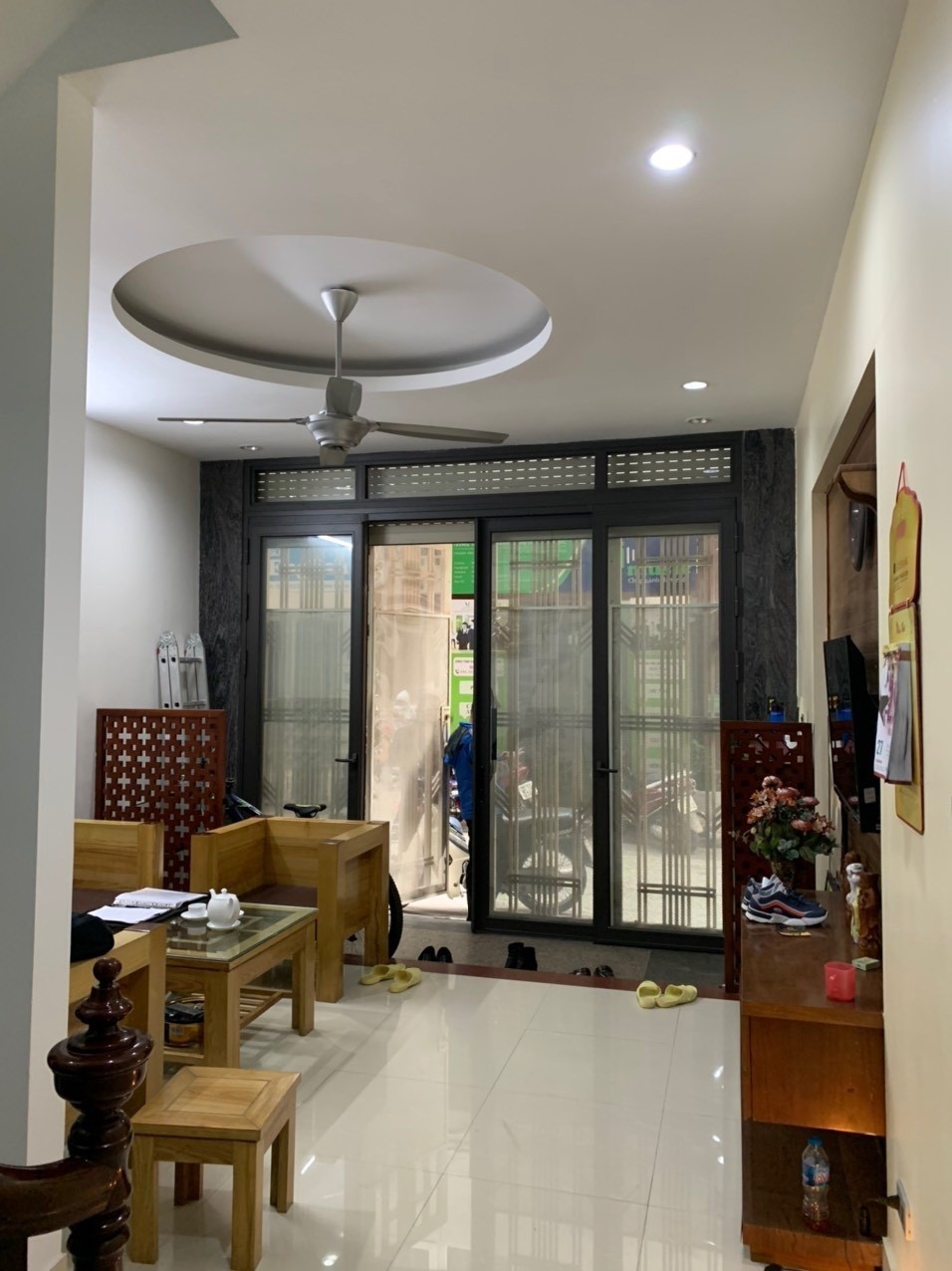 Nhà đẹp NGUYỄN TRÃI, thanh xuân, 55m,3 tầng,mt 4.5m, giá 2.3 tỷ LH 088 698 1095