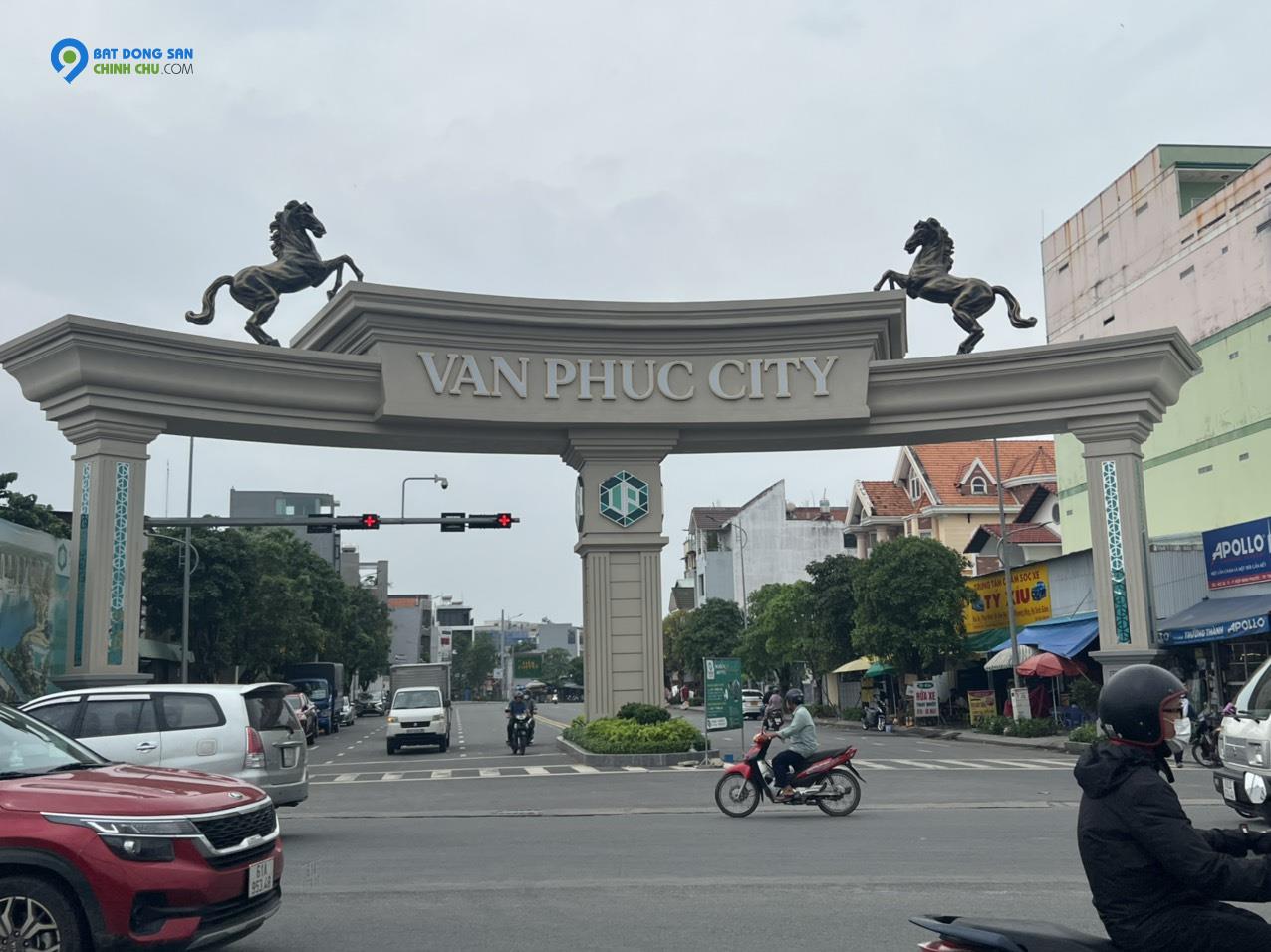 Nhà ngay Vạn Phúc City, 4.9 x 23m, chỉ 6x tỷ,   Hẻm Xe Tải, Vuông A4, Chỉ hơn Thương lượng.