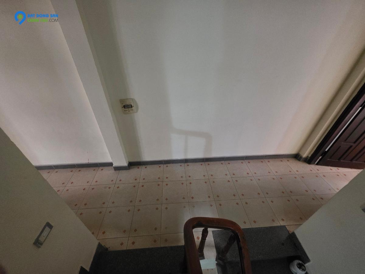Phân Lô Trung Kính – Mạc Thái Tổ- Ôtô Vào Nhà – 2 Thoáng Trước Sau - 105M*6T