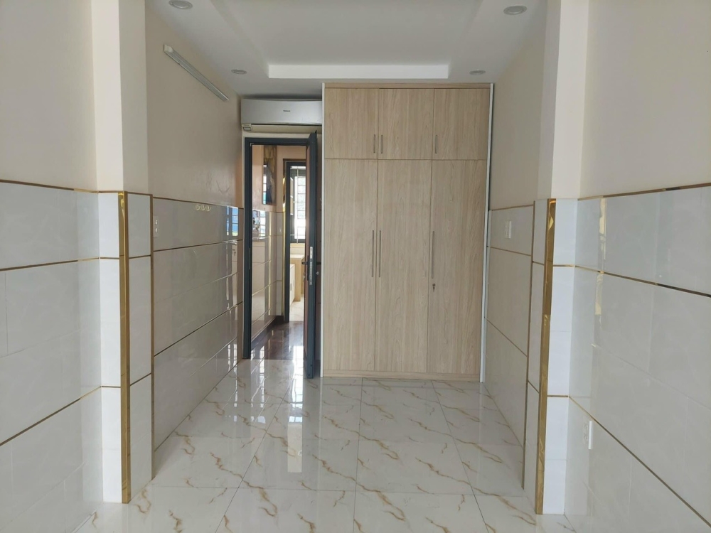 Q10, NHÀ 5 LẦU, TRƯỜNG SƠN, 26m2, 6PN, 5WC, 5 Tỷ
