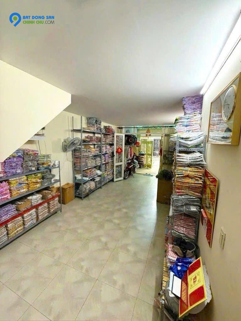 QUẬN 7 - PHƯỜNG TÂN KIỂNG. 240m2 - 7 PHÒNG - DÒNG TIỀN KHỦNG - NHỈNH 10T