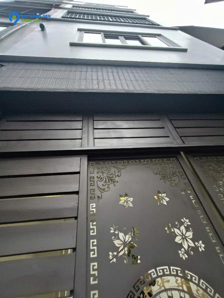 SIÊU PHẨM LẠC LONG QUÂN MỚI CỰC ĐẸP, 2 THOÁNG, DÂN XÂY Ô TÔ GẦN, BÃI XE NGAY NHÀ CHỈ 9.2 TỶ