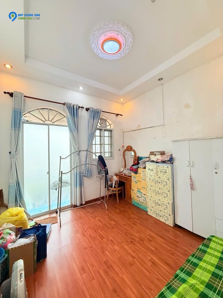 TÂN BÌNH KHU SÂN BAY, 35M2  2 TẦNG ĐÚC THẬT 2PN, SỔ A4 HOÀN CÔNG ĐỦ, TẶNG NỘI THẤT, CHÀO CHỈ 3.X TỶ TL.