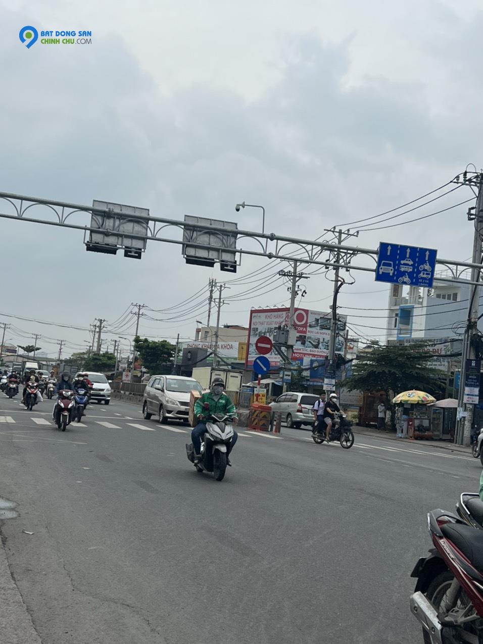 TĐ 2:Hiếm Nhà 2 tầng, 60m2,  chỉ 3,3 tỷ, HXH, Ql 13, Thủ Đức, Thương Lượng.