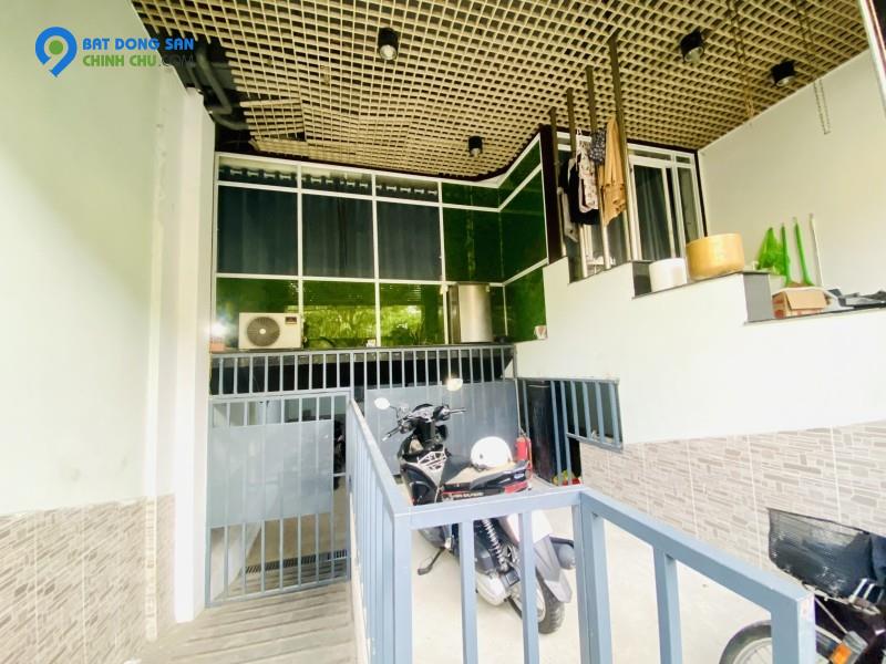 TOÀ NHÀ 7 TẦNG CÓ HẦM PHẠM HUY THÔNG, BAO GỒM 16 PHÒNG CHO THUÊ.